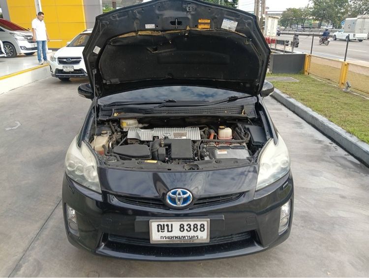 Toyota Prius 2011 1.8 Hybrid Top Grade Sedan เบนซิน ไม่ติดแก๊ส เกียร์อัตโนมัติ ดำ รูปที่ 4
