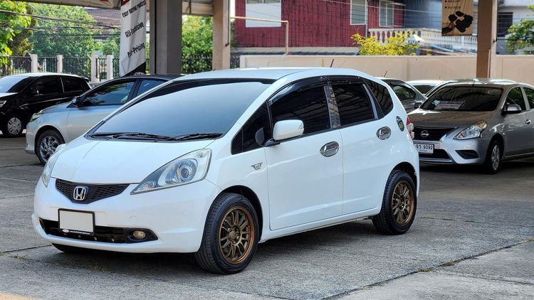 Honda Jazz 2009 1.5 S i-VTEC Sedan เบนซิน ไม่ติดแก๊ส เกียร์อัตโนมัติ ขาว