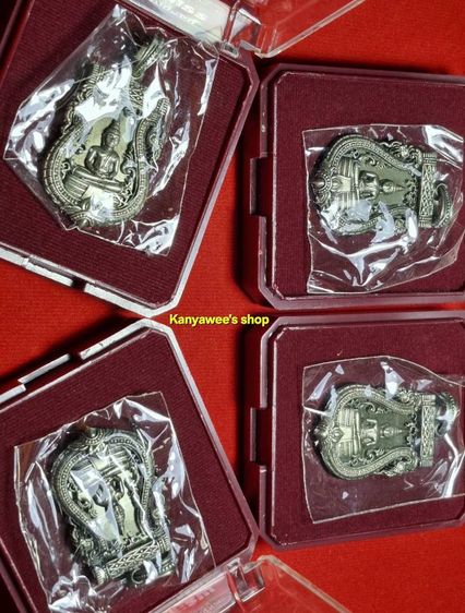 เหsียญฉลุลายยกองค์หลวงพ่อโสธร รุ่นมหามงคลย้อนยุค วัดโสธรฯ ปี 2555 พิมพ์เสมา เนื้อทองขาวรมดำโบsาณ  รูปที่ 6