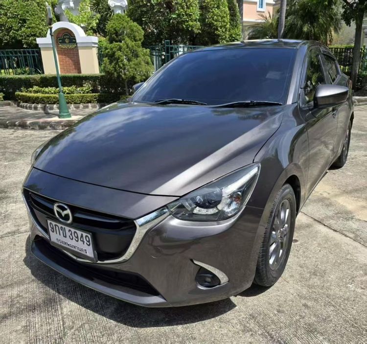 รถ Mazda Mazda 2 1.3 สี บรอนซ์ทอง
