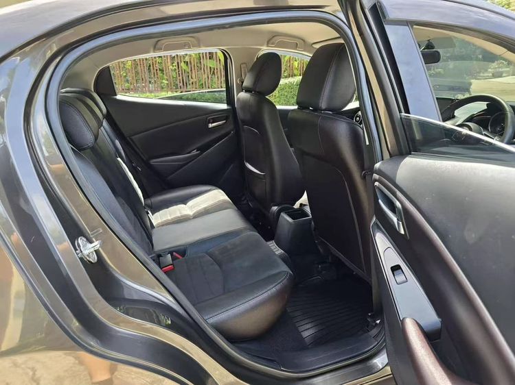 Mazda Mazda 2 2018 1.3 Sedan เบนซิน ไม่ติดแก๊ส เกียร์อัตโนมัติ บรอนซ์ทอง รูปที่ 4