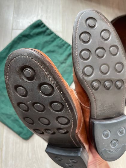 Crockett and Jones shoes รูปที่ 3
