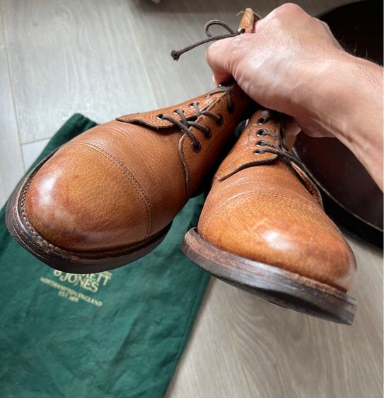 Crockett and Jones shoes รูปที่ 5