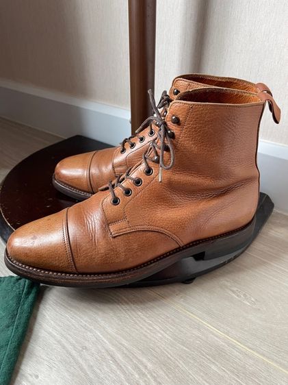 Crockett and Jones shoes รูปที่ 8