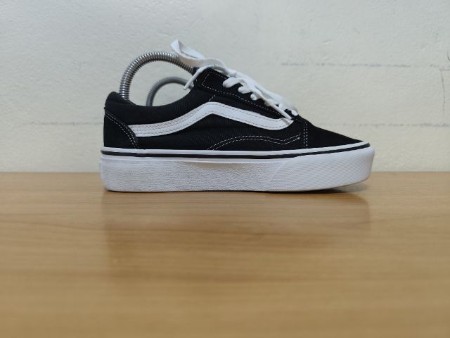 รองเท้าผ้าใบ ดำ ผ้าใบ UK 4.5 | EU 37 1/3 | US 6 อื่นๆ Vans 37.0 23.5 แท้ มือสอง