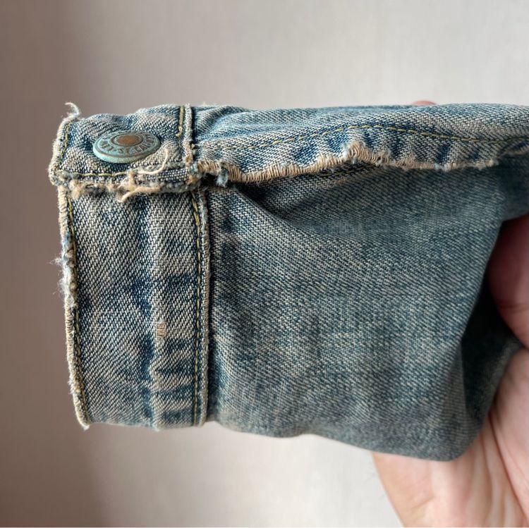 90's Levi's 70752-12 denim jacket with short horn tag made in Hong Kong size M  รูปที่ 6