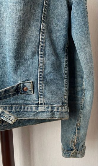 90's Levi's 70752-12 denim jacket with short horn tag made in Hong Kong size M  รูปที่ 10