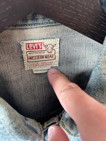 90's Levi's 70752-12 denim jacket with short horn tag made in Hong Kong size M  รูปที่ 3