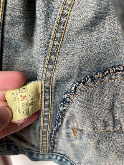 90's Levi's 70752-12 denim jacket with short horn tag made in Hong Kong size M  รูปที่ 13