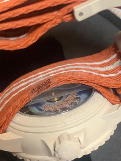 นาฬิกาชายหญิง  swatch สภาพสวยเหมือนใหม่มีพร้อมทุกอย่างกล่องคู่มือใบประกันแท้ รูปที่ 4