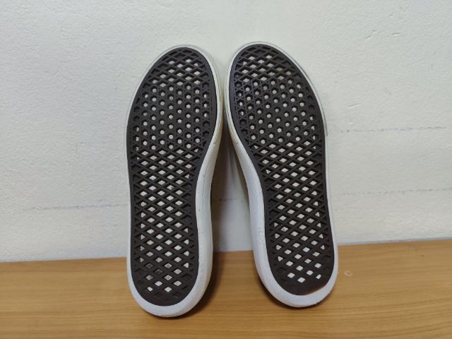 VANS Comfycush One 41.0 26.5 แท้ มือสอง รูปที่ 10