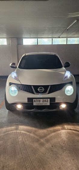 รถ Nissan Juke 1.6 Invader สี ขาว