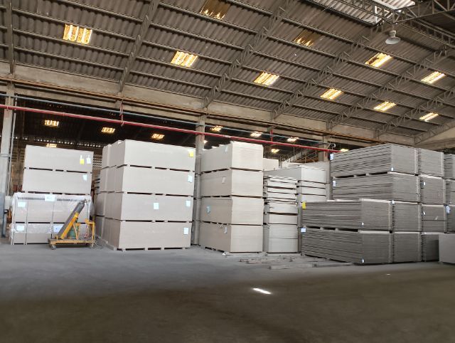 วีว่าบอร์ด ซีเมนต์บอร์ด แผ่นพื้น ของใหม่มือ1ราคาถูก ตรงจากโรงงาน กว้าง1.2ม.ยาว2.4ม. มีความหนา18มม.370บาท,20มิล400บาท,24มิล500บาท, ครับผม 0636527914เต้ยครับ รูปที่ 6