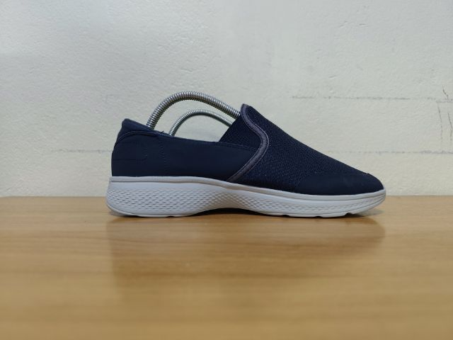 น้ำเงิน ผ้าใบ รองเท้าผ้าใบ UK 7.5 | EU 41 1/3 | US 9 SKECHERS Gowalk4 41.0 26.0 แท้ มือสอง