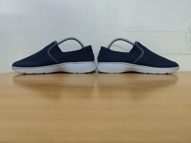 SKECHERS Gowalk4 41.0 26.0 แท้ มือสอง รูปที่ 12