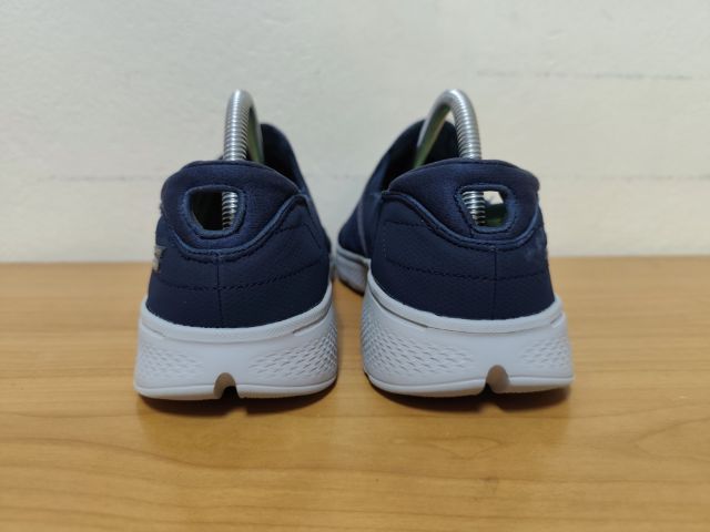 SKECHERS Gowalk4 41.0 26.0 แท้ มือสอง รูปที่ 8