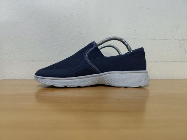 SKECHERS Gowalk4 41.0 26.0 แท้ มือสอง รูปที่ 2