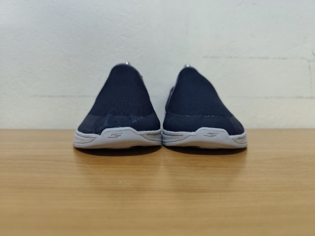 SKECHERS Gowalk4 41.0 26.0 แท้ มือสอง รูปที่ 6
