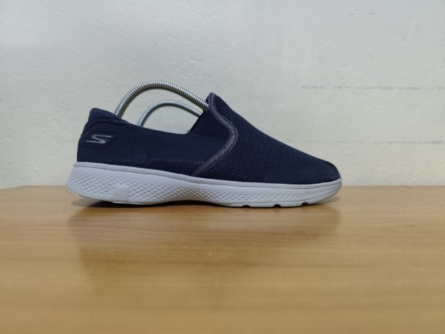 SKECHERS Gowalk4 41.0 26.0 แท้ มือสอง รูปที่ 3