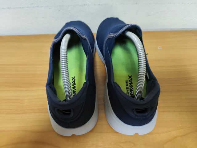 SKECHERS Gowalk4 41.0 26.0 แท้ มือสอง รูปที่ 9