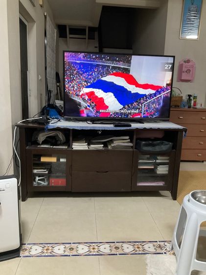 โต๊ะวางทีวี ไม้จริงสีวอลนัท
