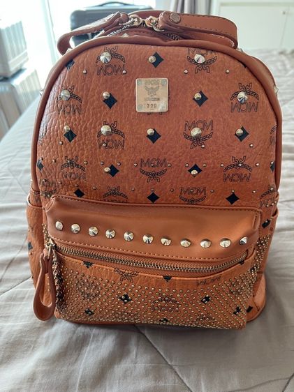 กระเป๋าเป้ mcm สีนำ้ตาล