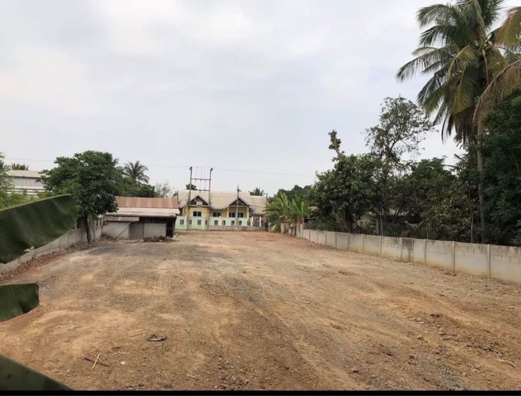 ใช่ ที่ดินปลูกบ้านหรือทำห้องเช่าทำเลสวยอยู่ใจกลางชุมชนเหลือแปลงสุดท้ายและแปลงเดียวแล้วเท่านั้น รูปที่ 4