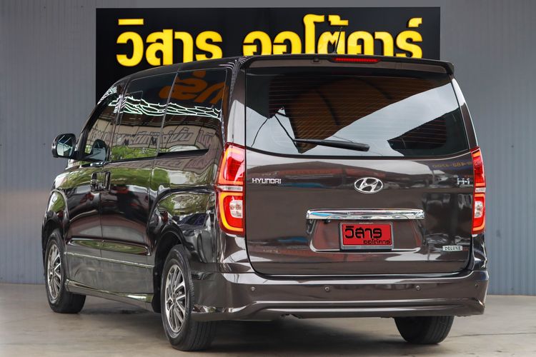 Hyundai H-1  2019 2.5 Deluxe Van ดีเซล ไม่ติดแก๊ส เกียร์อัตโนมัติ น้ำตาล รูปที่ 4