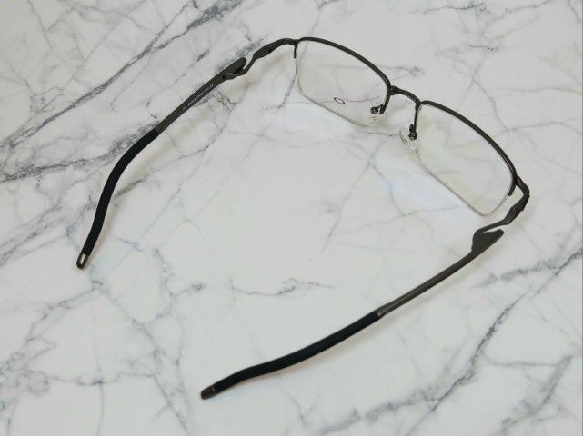 กรอบแว่นตา Oakley  รูปที่ 5