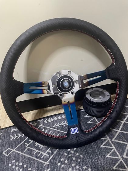 พวงมาลัย3ก้านสีไทเท