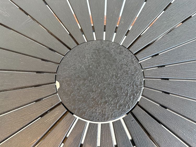 โต๊ะทานอาหาร แบรนด์ JYSK ท็อปทรงกลม ขาอลูมิเนียมสีดำ  รูปที่ 3