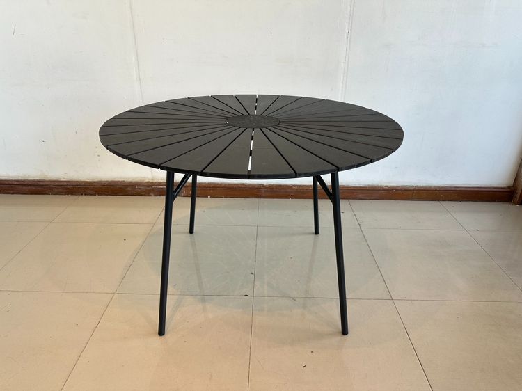 อื่นๆ ไม้ โต๊ะทานอาหาร แบรนด์ JYSK ท็อปทรงกลม ขาอลูมิเนียมสีดำ 