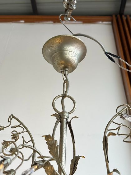 โคมไฟแขวนเพดาน ก้านลายไม้เลื้อยเหล็กดัดสีทอง ประดับคริสตัล รูปที่ 4