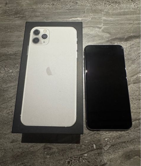 256 GB iPhone 11 PRO MAX 256GB White เครื่องศูนย์ไทย กล่องครบ ฝากระจกด้านหลังแตก