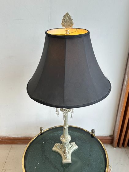 โคมไฟตั้งโต๊ะ โป๊ะผ้า ขอบกุ้นผ้าสีดำ ตัวโคมและฐานเรซิ่น ตกแต่งคริสตัส รูปที่ 3