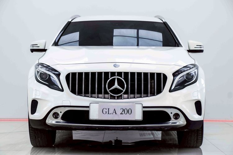 Mercedes-Benz GLA-Class 2016 GLA200 Utility-car เบนซิน ไม่ติดแก๊ส เกียร์อัตโนมัติ ขาว รูปที่ 3