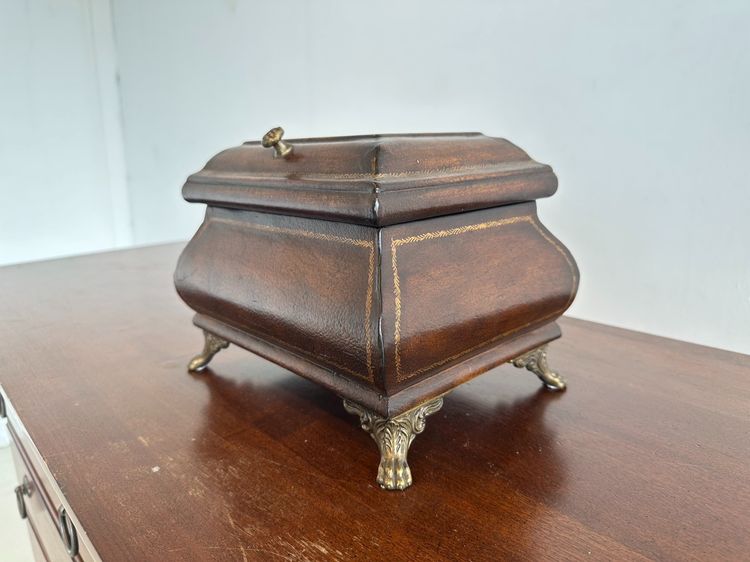 กล่องไม้ สไตล์วินเทจ มือจับทองเหลือง โครงไม้จริง ขาสีทองเหลือง รูปที่ 3