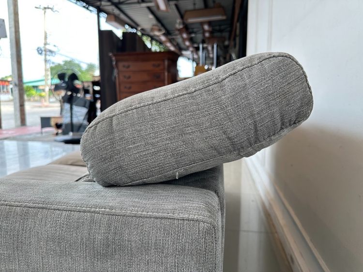 โซฟา 2 ที่นั่ง เบาะผ้าสีเทา พักคอปรับขึ้นได้ โครงไม้จริง ขาเหล็กสีดำ รูปที่ 7