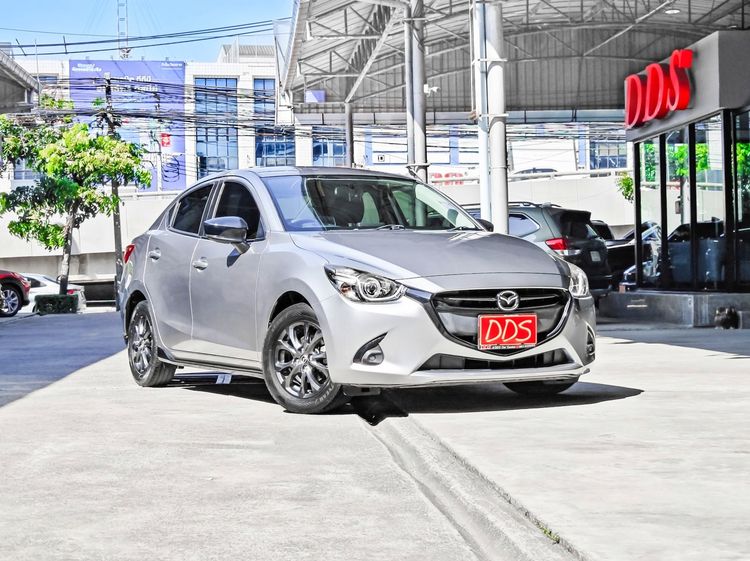 Mazda Mazda 2 2018 1.3 High Connect Sedan เบนซิน เกียร์อัตโนมัติ เทา รูปที่ 4