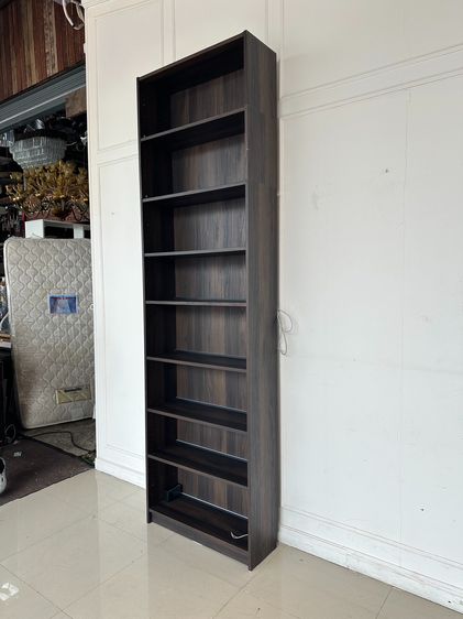 ตู้โชว์ทรงสูง แบรนด์ IKEA รุ่น BILLY โครงไม้ Particle Board สีน้ำตาล รูปที่ 3