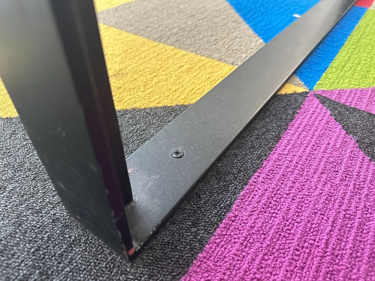 โต๊ะบาร์ ท็อปไม้ MDF สีบีช มีช่องรางปลั๊ก 2 ช่อง  โครงขาเหล็กสีดำ รูปที่ 12