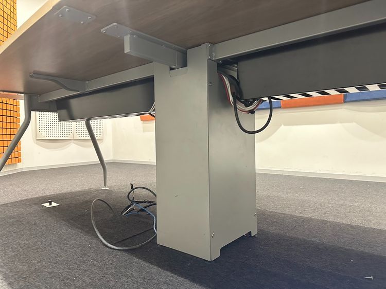 โต๊ะประชุม 8-10 ที่นั่ง ท็อปไม้ MDF สีน้ำตาล รูปที่ 12