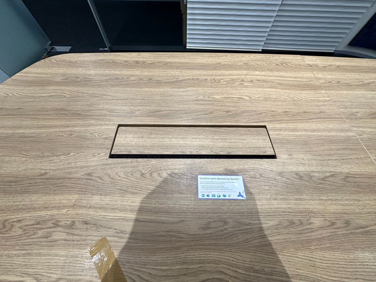 โต๊ะประชุม 8-10 ที่นั่ง ท็อปไม้ MDF สีน้ำตาล รูปที่ 6