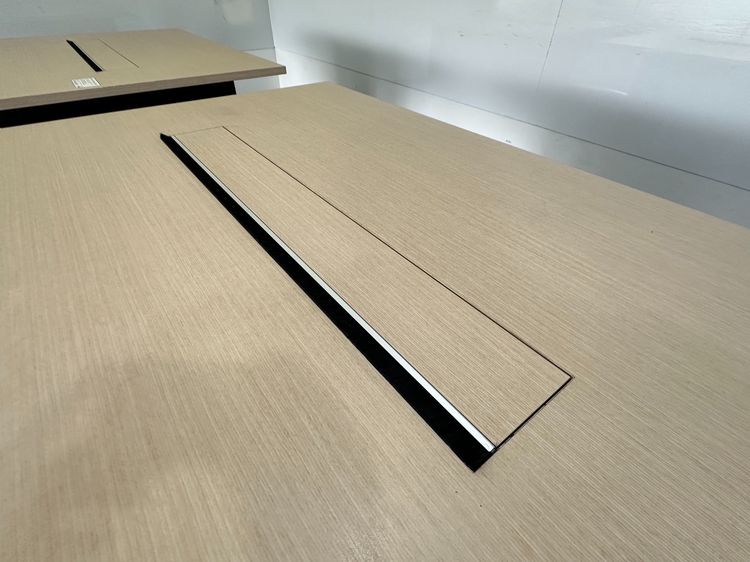 โต๊ะประชุม 4-6 ที่นั่ง ท็อปไม้ MDF สีบีชลายไม้ มีช่องรางปลั๊ก  รูปที่ 4