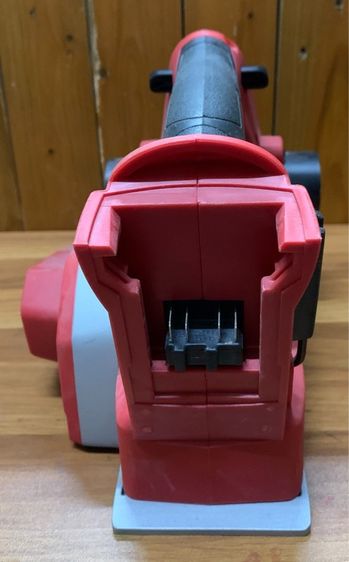 กบไสไม้ไร้สาย Milwaukee รุ่น M18BP  รูปที่ 3