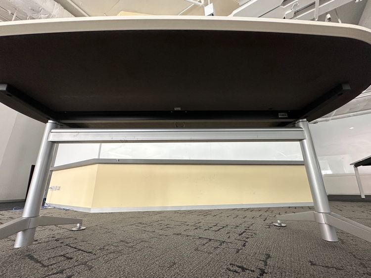 โต๊ะประชุม แบรนด์ KOKUYO ท็อปไม้ MDF สีขาว  รูปที่ 9