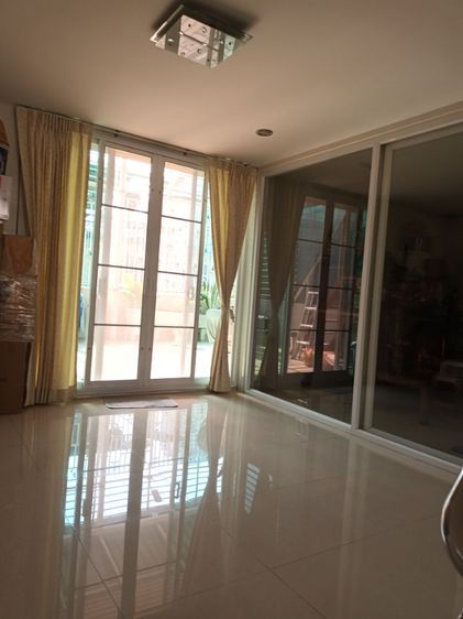 ใช่ ขาย Home Office 2 คูหา 4 ชั้นครึ่ง  รูปที่ 3