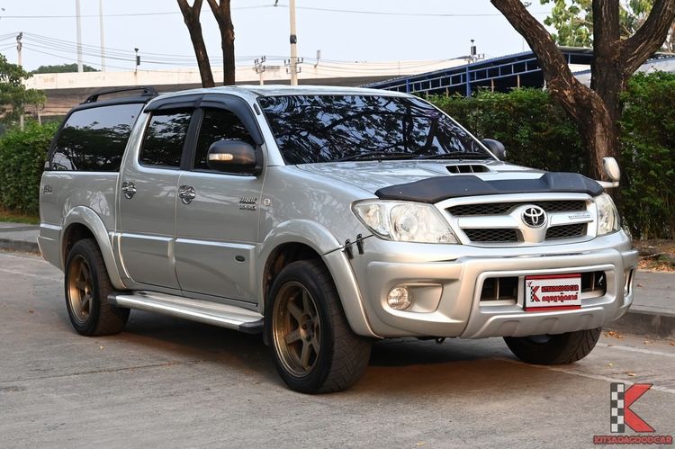 รถ Toyota Hilux Vigo 3.0 G สี บรอนซ์เงิน