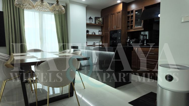 ไม่อนุญาต ตกแต่งครบ สร้างเสร็จก่อน 2010 Spacious 2-Bed Corner Condo SeaView Pattaya รูปที่ 4