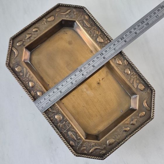 ถาดทองเหลืองวินเทจ แปดเหลี่ยมขอบนูนลายปลา รูปที่ 11